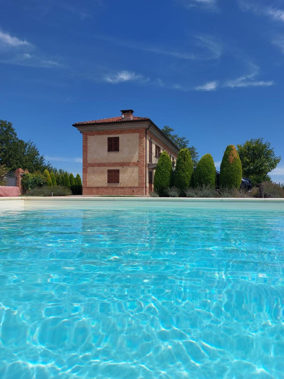 Alta Villa The Countryhouse Adults Only Boutique Bnb Vigliano d'Asti Esterno foto