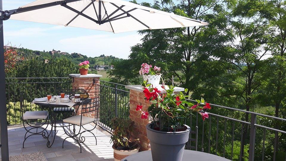 Alta Villa The Countryhouse Adults Only Boutique Bnb Vigliano d'Asti Esterno foto